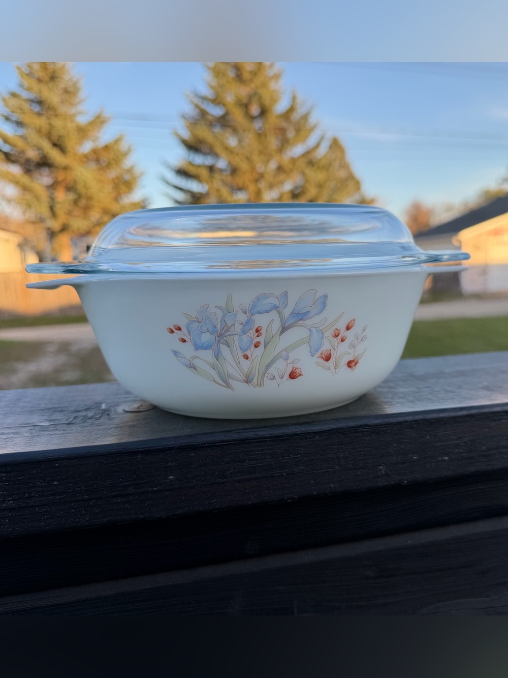 Pyrex Casserole Dish with Lid - Vintage